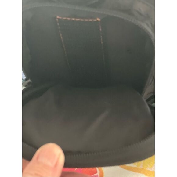 Amazon Basics Large DSLR Gadget Bag, Black with Orange Interior, Solid - Picture 5 of 12